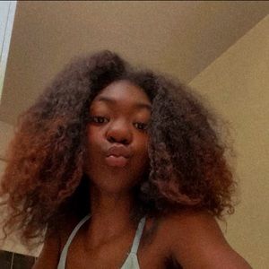 Meet your Posher, Brooke